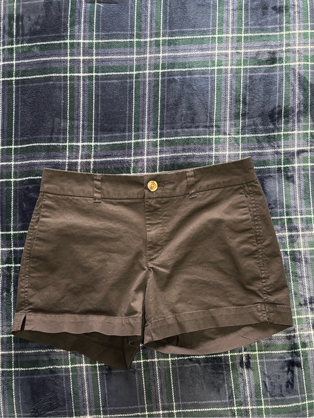 Old Navy black everyday shorts. Size 4.